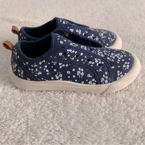 OshKosh B’gosh Machine Washable Flora Kids Shoes Navy Blue and With size 12.